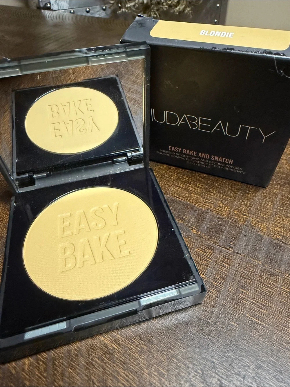 HUDA BEAUTY pressed setting